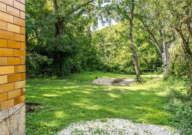 Listing Photo 5 - Condo for sale in building located at 345 E Springfield Ave, Saint Clair, MO 63077