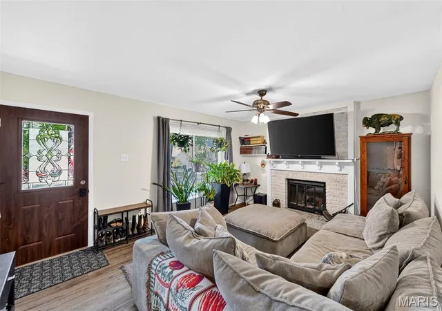 Photo 3 of Single family home for sale at 15 Cherrywood Ct, Saint Peters, MO 63376 | MLS# MIS26056026 | Listing updated on 2026-09-14