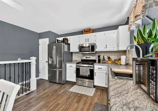 Photo 4 of Single family home for sale at 15 Cherrywood Ct, Saint Peters, MO 63376 | MLS# MIS26056026 | Listing updated on 2026-09-14