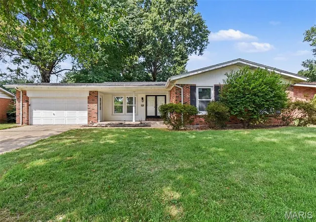 Photo 1 of Single family home for sale at 11533 Sherrington Dr, Saint Louis, MO 63138 | MLS# MIS26056029 | Listing updated on 2026-09-29
