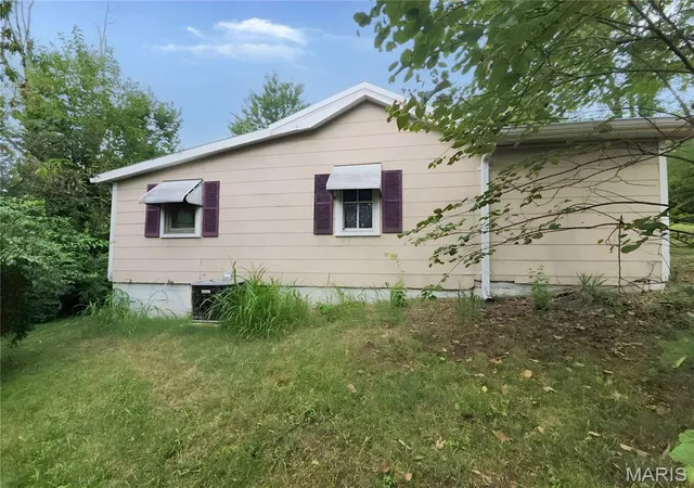 Photo 2 of Sale Pending at 907 Rock Rd, Union, MO 63084 | MLS# MIS26056030 | Listing updated on 2026-10-06