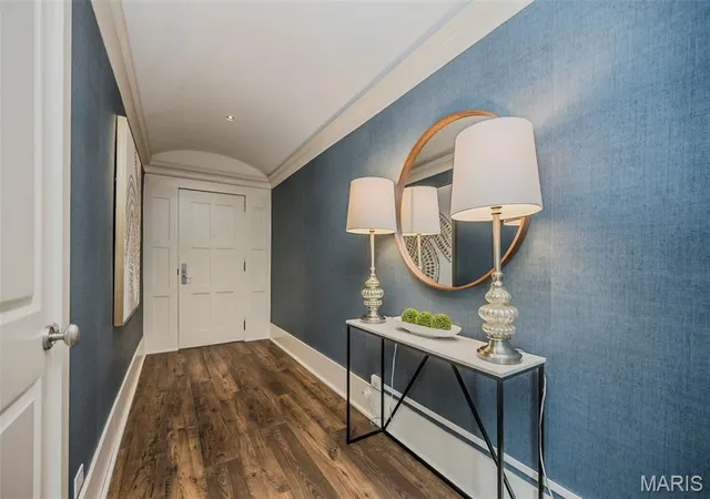 Photo 4 of Condo for sale at 410 N Newstead Ave #11E, Saint Louis, MO 63108 | MLS# MIS26056033 | Listing updated on 2026-09-14