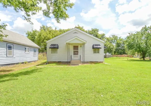 Photo 1 of Single family home for sale at 620 N 3rd Street, Dupo, IL 62239 | MLS# MIS26056034 | Listing updated on 2026-09-14