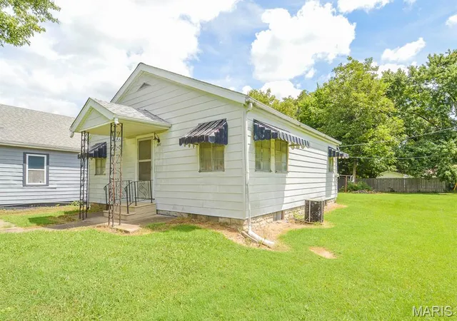 Photo 2 of Single family home for sale at 620 N 3rd Street, Dupo, IL 62239 | MLS# MIS26056034 | Listing updated on 2026-09-14