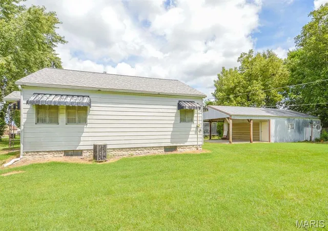 Photo 3 of Single family home for sale at 620 N 3rd Street, Dupo, IL 62239 | MLS# MIS26056034 | Listing updated on 2026-09-14
