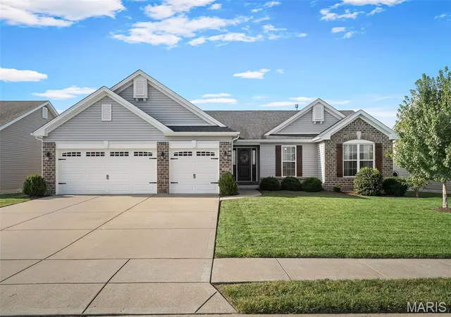 Photo 1 of Sale Pending at 2010 Riverdew Dr, O Fallon, MO 63366 | MLS# MIS26056058 | Listing updated on 2026-09-04
