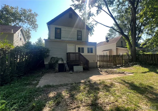 Photo 4 of Single family home for sale at 2135 Alameda Ave, Saint Louis, MO 63143 | MLS# MIS26056069 | Listing updated on 2026-09-05