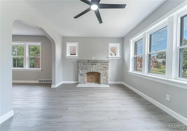 Photo 4 of Single family home for sale at 1284 Sells Ave, Saint Louis, MO 63147 | MLS# MIS26056076 | Listing updated on 2026-09-20