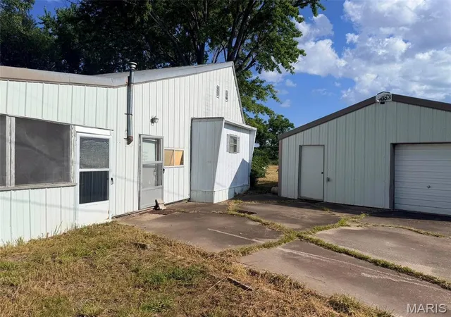 Photo 1 of Single family home for sale at 619 E Bims Rd, Brussels, IL 62013 | MLS# MIS26056089 | Listing updated on 2026-09-01