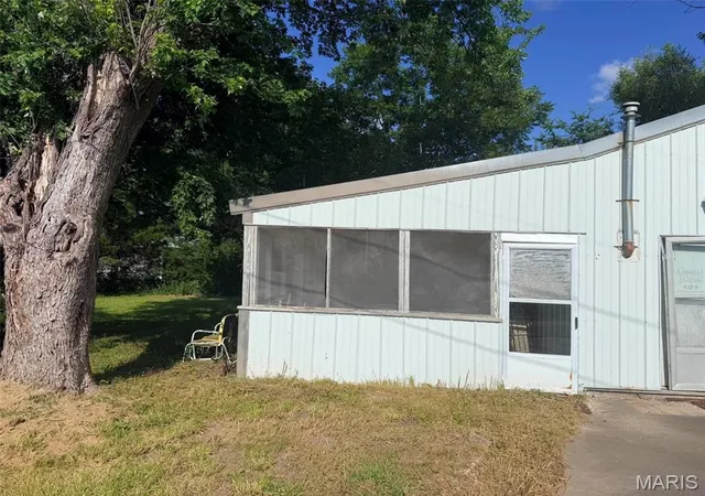 Photo 2 of Single family home for sale at 619 E Bims Rd, Brussels, IL 62013 | MLS# MIS26056089 | Listing updated on 2026-09-01