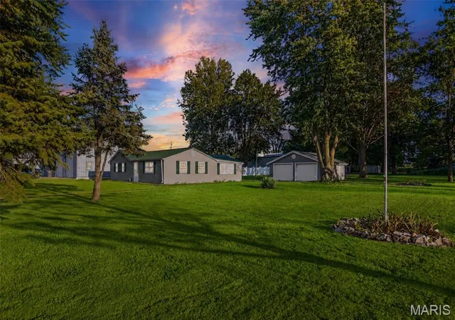 Photo 1 of Single family home for sale at 23205 Hollow Ave, Jerseyville, IL 62052 | MLS# MIS26056095 | Listing updated on 2026-09-05