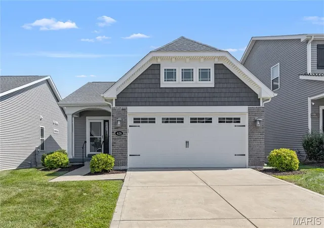 Photo 2 of Sale Pending at 426 Summer Glen Ln, Saint Charles, MO 63301 | MLS# MIS26056098 | Listing updated on 2026-09-06