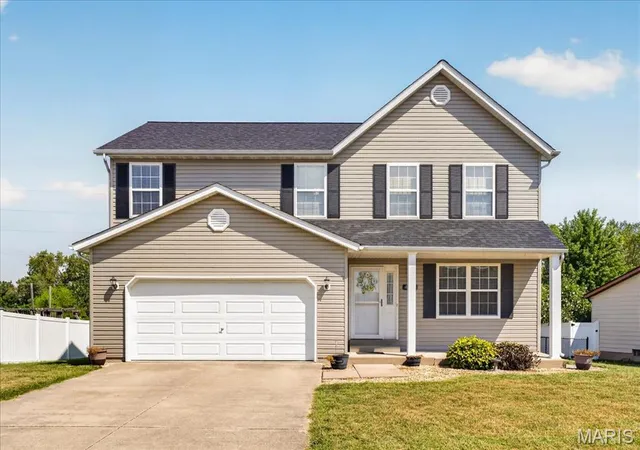Photo 1 of Single family home for sale at 412 W 5th Street, Saint Jacob, IL 62281 | MLS# MIS26056100 | Listing updated on 2026-09-04