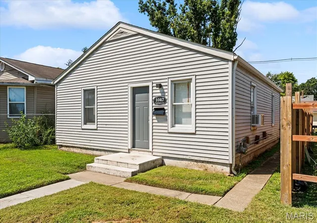 Photo 1 of Multi family home for sale at 1047 Washington Ave, Madison, IL 62060 | MLS# MIS26056103 | Listing updated on 2026-09-04