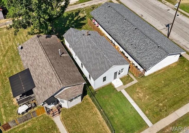 Photo 10 of Multi family home for sale at 1047 Washington Ave, Madison, IL 62060 | MLS# MIS26056103 | Listing updated on 2026-09-04