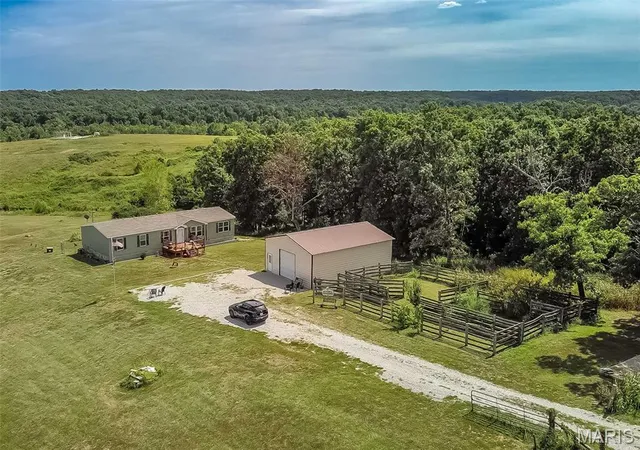 Photo 1 of Manufactured home for sale at 10037 Gingham Dr, Richwoods, MO 63071 | MLS# MIS26056112 | Listing updated on 2026-10-16