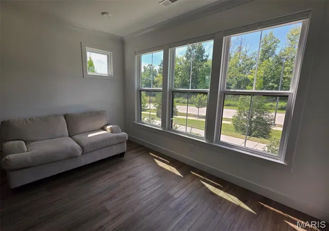 Photo 2 of Townhouse for sale at 325 Mistflower Ct, Chesterfield, MO 63005 | MLS# MIS26056152 | Listing updated on 2026-09-02