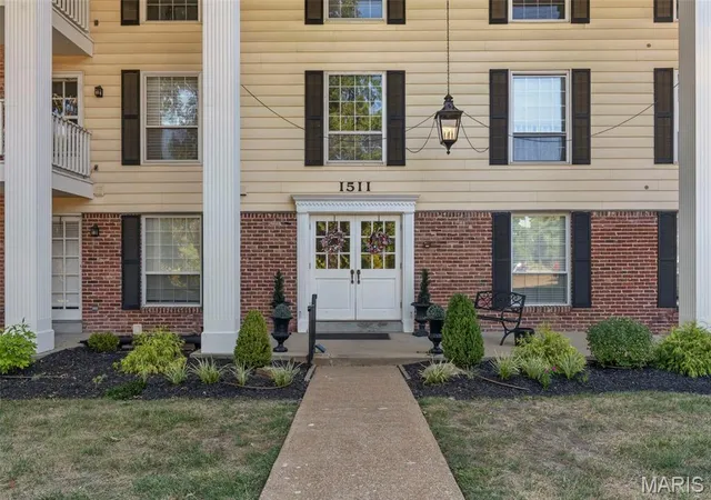 Photo 3 of Condo for sale at 1511 Hampton Hall Dr #18, Chesterfield, MO 63017 | MLS# MIS26056158 | Listing updated on 2026-10-05