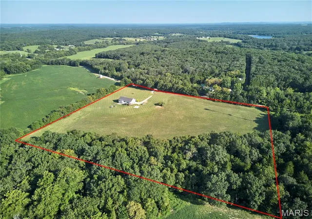 Photo 2 of Single family home for sale at 4426 Old State Rd, Gerald, MO 63037 | MLS# MIS26056164 | Listing updated on 2026-09-02