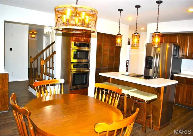 Photo 3 of Sale Pending at 1195 N 9th Street, East Alton, IL 62024 | MLS# MIS26056165 | Listing updated on 2026-09-30