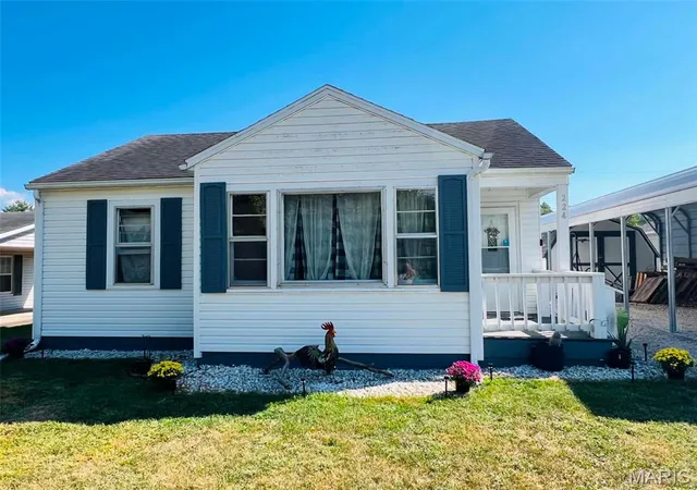 Photo 1 of Single family home for sale at 224 W Orchard St, Vandalia, IL 62471 | MLS# MIS26056167 | Listing updated on 2026-09-04