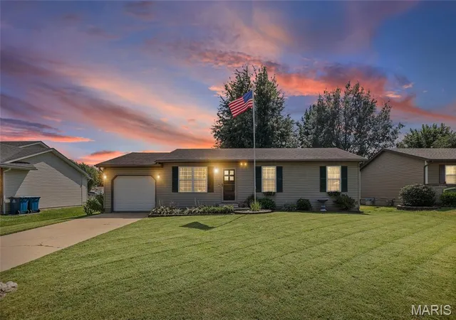 Photo 39 of Single family home for sale at 20 Crest Dr, Highland, IL 62249 | MLS# MIS26056180 | Listing updated on 2026-09-06