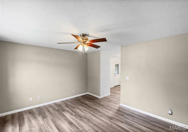 Photo 4 of Single family home for sale at 20 Crest Dr, Highland, IL 62249 | MLS# MIS26056180 | Listing updated on 2026-09-06