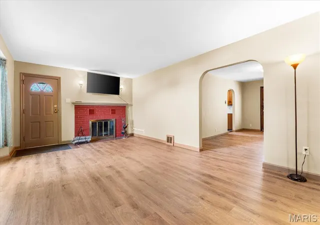 Photo 2 of Sale Pending at 4208 N Belt W, Belleville, IL 62226 | MLS# MIS26056182 | Listing updated on 2026-09-08