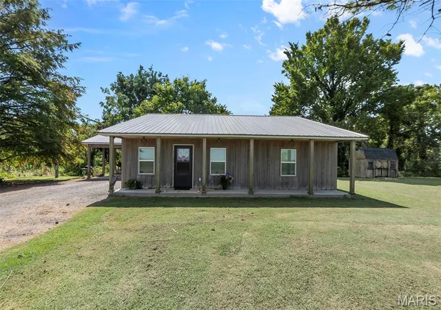 Photo 2 of Single family home for sale at 425 County Hwy 454, Steele, MO 63877 | MLS# MIS26056185 | Listing updated on 2026-08-31