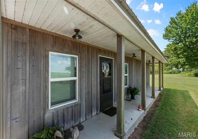 Photo 4 of Single family home for sale at 425 County Hwy 454, Steele, MO 63877 | MLS# MIS26056185 | Listing updated on 2026-08-31