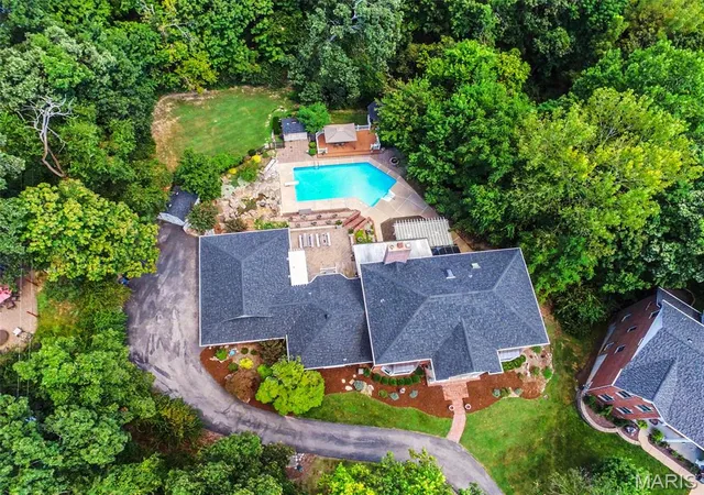 Photo 3 of Single family home for sale at 6202 Blf Forest Dr, Saint Louis, MO 63129 | MLS# MIS26056186 | Listing updated on 2026-09-14