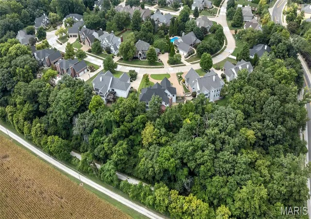 Photo 3 of Single family home for sale at 4030 Austin Dr, Saint Charles, MO 63304 | MLS# MIS26056204 | Listing updated on 2026-09-14