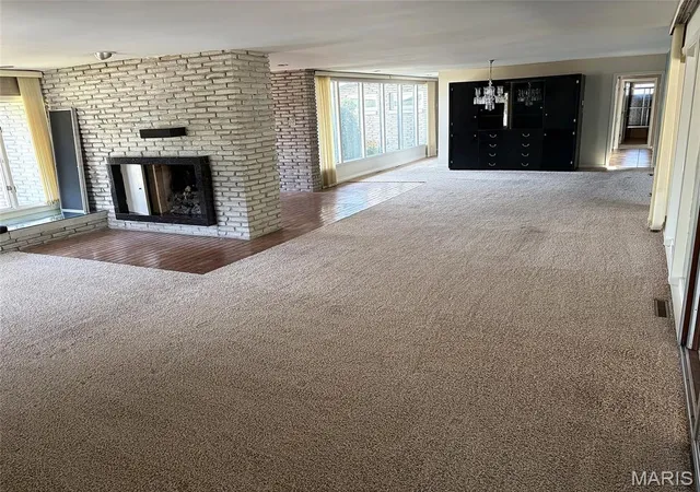 Photo 3 of Single family home for sale at 929 S Jefferson St, Mexico, MO 65265 | MLS# MIS26056205 | Listing updated on 2026-09-29