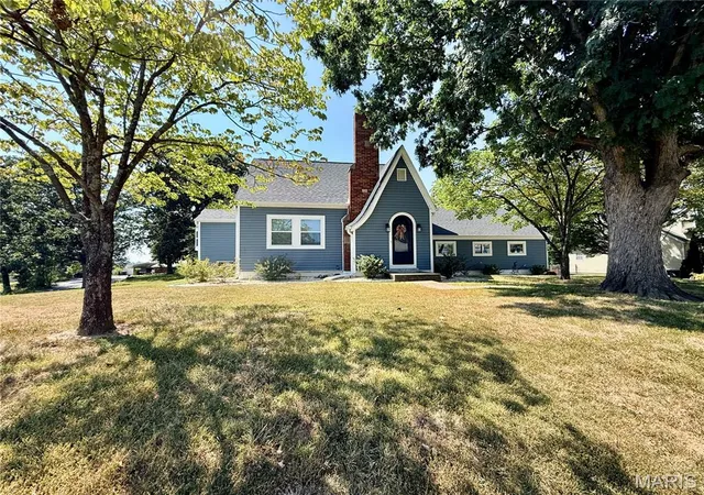 Photo 2 of Single family home for sale at 2000 Old Saint Marys Rd, Perryville, MO 63775 | MLS# MIS26056208 | Listing updated on 2026-09-30