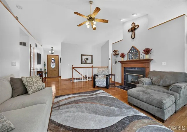Photo 4 of Single family home for sale at 32 Oakbrooke, Troy, IL 62294 | MLS# MIS26056215 | Listing updated on 2026-09-04