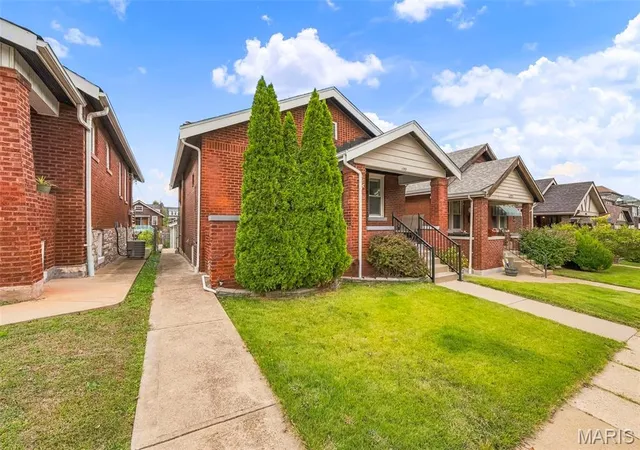 Photo 3 of Single family home for sale at 4959 Walsh St, Saint Louis, MO 63109 | MLS# MIS26056219 | Listing updated on 2026-10-28