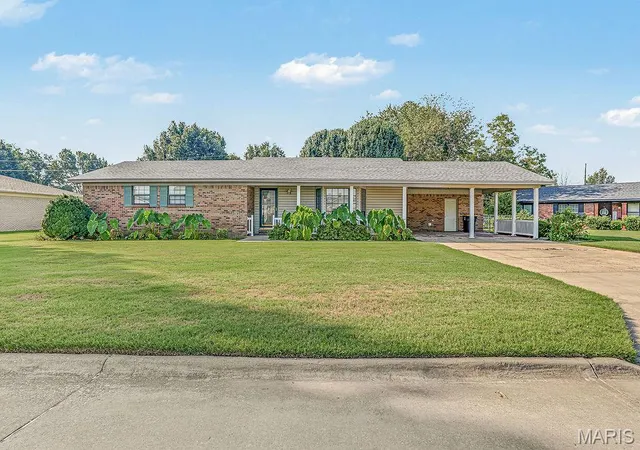 Photo 1 of Single family home for sale at 2117 Holly Ave, Kennett, MO 63857 | MLS# MIS26056223 | Listing updated on 2026-09-22