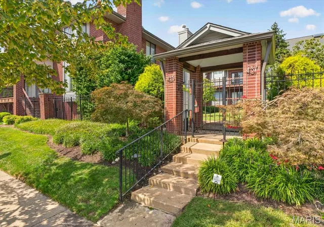 Photo 1 of Condo for sale at 437 Clara Ave #18, Saint Louis, MO 63112 | MLS# MIS26056228 | Listing updated on 2026-09-13