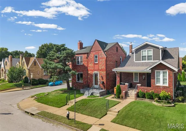 Photo 2 of Single family home for sale at 6347 Mardel Ave, Saint Louis, MO 63109 | MLS# MIS26056230 | Listing updated on 2026-10-09