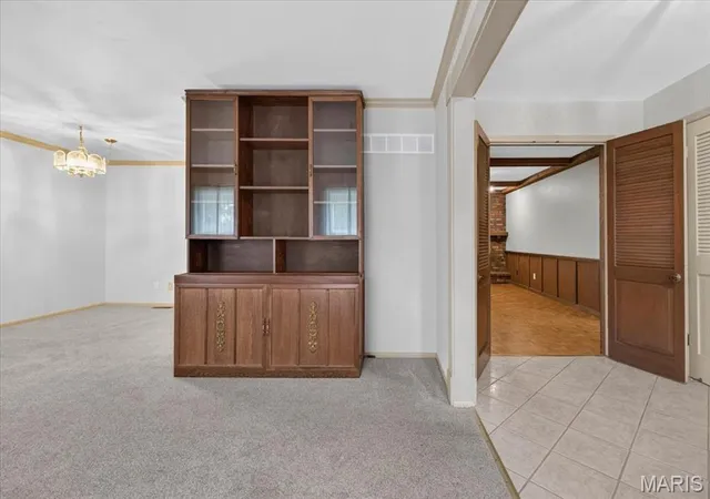 Photo 4 of Sale Pending at 3822 Baville Ct, Florissant, MO 63034 | MLS# MIS26056231 | Listing updated on 2026-09-13