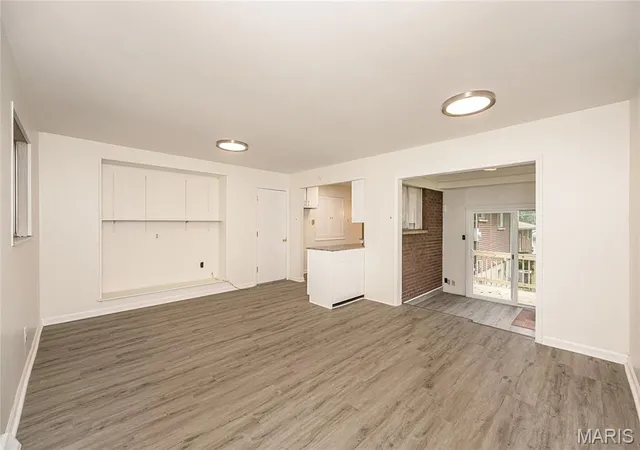 Photo 4 of Sale Pending at 10141 Maraldo Pl, Saint Louis, MO 63137 | MLS# MIS26056244 | Listing updated on 2026-09-04