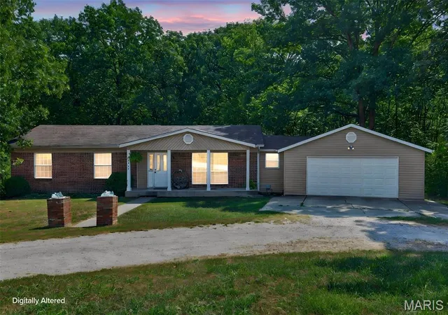 Photo 2 of Single family home for sale at 29944 Hwy J, Wright City, MO 63390 | MLS# MIS26056245 | Listing updated on 2026-09-27