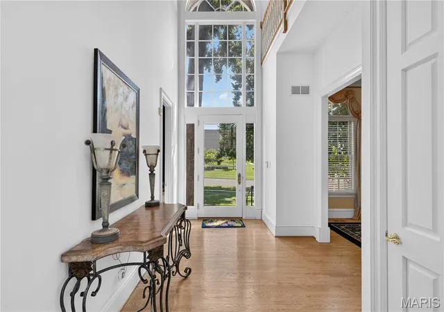 Photo 3 of Single family home for sale at 103 Linden Ave, Saint Louis, MO 63105 | MLS# MIS26056246 | Listing updated on 2026-09-14