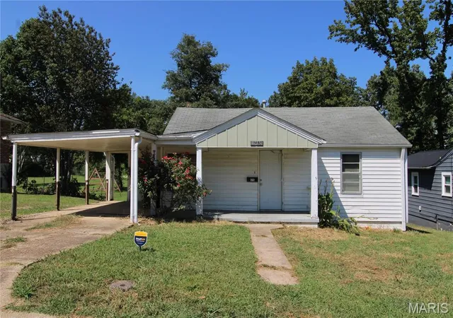 Photo 1 of Single family home for sale at 1715 Robert St, Poplar Bluff, MO 63901 | MLS# MIS26056251 | Listing updated on 2026-09-03
