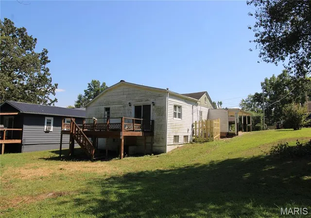 Photo 3 of Single family home for sale at 1715 Robert St, Poplar Bluff, MO 63901 | MLS# MIS26056251 | Listing updated on 2026-09-03