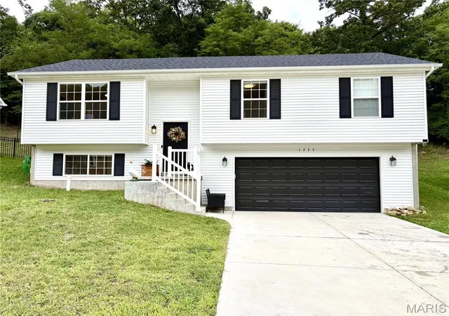 Photo 2 of Single family home for sale at 1735 Cherry Blossom Ct, Pevely, MO 63070 | MLS# MIS26056254 | Listing updated on 2026-09-19