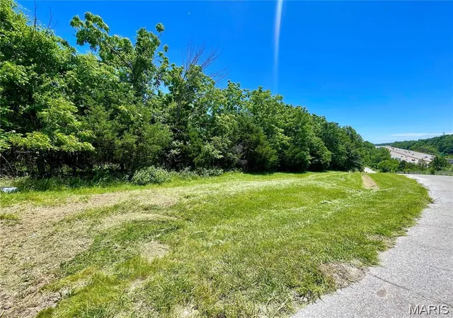 Photo 2 of Land for sale at 2558 Frederitzi Ln, Arnold, MO 63010 | MLS# MIS26056258 | Listing updated on 2026-09-01