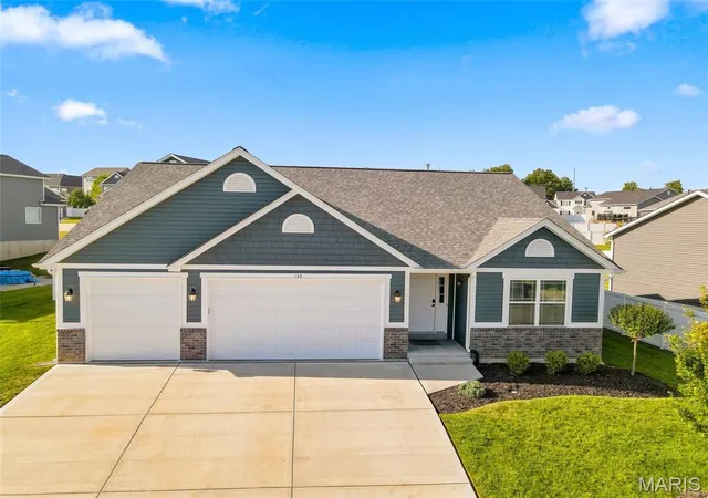 Photo 2 of Single family home for sale at 130 Pomodora Cir, Wentzville, MO 63385 | MLS# MIS26056270 | Listing updated on 2026-09-14
