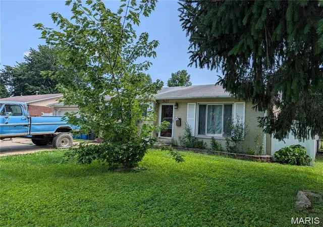 Photo 1 of Single family home for sale at 2622 Pontoon Rd, Granite City, IL 62040 | MLS# MIS26056273 | Listing updated on 2026-09-01