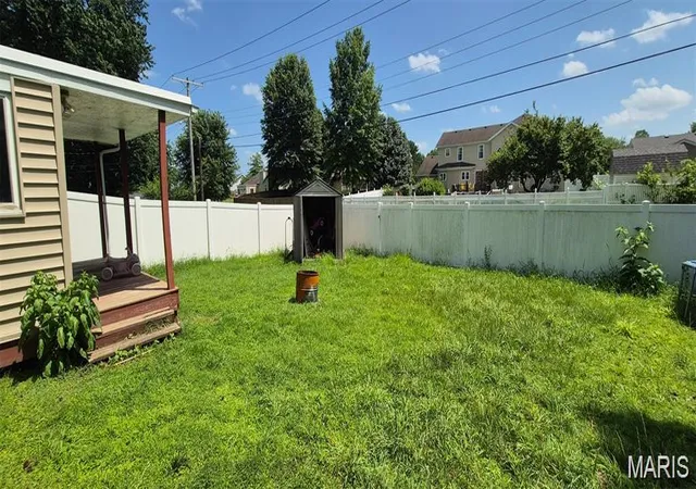 Photo 3 of Single family home for sale at 2622 Pontoon Rd, Granite City, IL 62040 | MLS# MIS26056273 | Listing updated on 2026-09-01